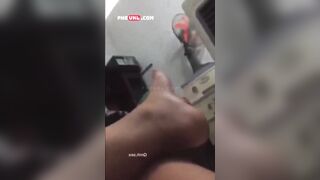 Quay lén con bạn cùng phòng hay koe ngực to rồi đăng nên mạng chơi