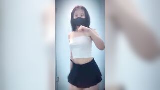 Em học Sinh cấp 3 dâm đãng show hàng