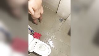 Quay Lén Nhìn Em Tắm Tự Nhiên Tháy Nứng Quá Phần 18
