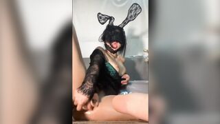 Cái lồn dâm nhiều nước vú to thủ dâm bắn nước như mưa dâm đãng