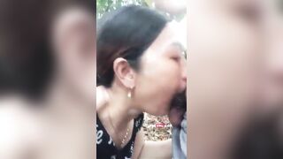 Đưa mẹ vợ lên rừng cây gạ địt bú mút con cặc kích thích dâm đãng