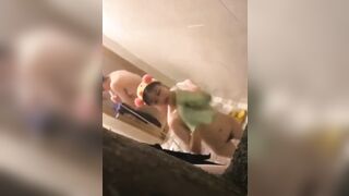 Quay lén máy em sinh viên phòng bên tắm hàng ngon vkl