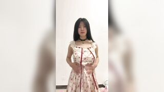 Bé mĩ hoa khoe hàng 1