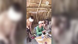 Độc lạ, Cafe chòi Ông cụ bị 2 e Méng Khỏa thân móc lồn djt nhau