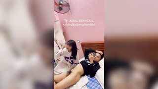 Địt nhau với thằng bạn thân hơn 20 tuổi chim chỉ để đi đái
