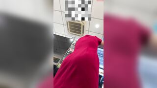 Quay lén TGDD em gái nhân viên  mặc quần lót ren