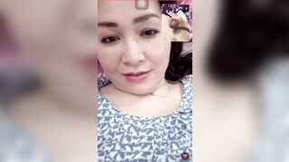 Chị mb dâm thèm cặc lồn múp gạ địt em trai cặc to muốn gặp ngoài đời để địt