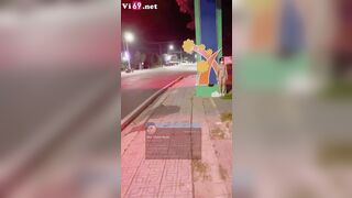 Em gái Tây Ninh chơi bạo ra giữa đường cổng chào huyện cởi đồ quay phim