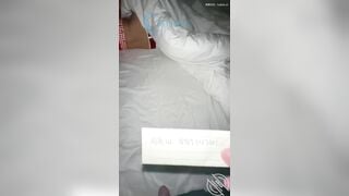 A trai khốn nạn nhân lúc con e họ ngủ lén đút cu vào lồn rồi quay video bán lên web