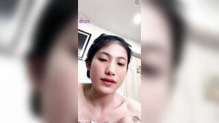Vẫn là 1 siêu phẩm từ Bảo Trân, nhìn chỉ muốn đút cặt vào địt ngay
