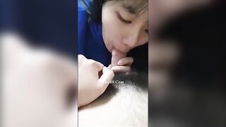 Em nữ sinh ngây thơ thích uống tinh trùng