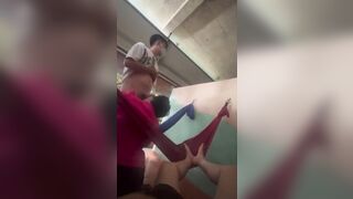Mấy em trai mới lớn chơi chị mb béo múp vú to lồn múp nhiều nước