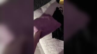 Bán đồ ngủ pk như chị t, Khoả thân Thay Móc lồn bắn nước trên live luôn