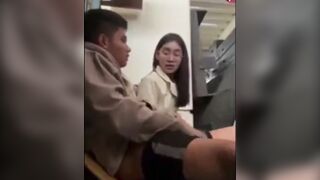 Gạ con bạn thân sục cu sóc lọ giúp trong thư viện dâm vkl