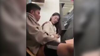 Gạ con bạn thân sục cu sóc lọ giúp trong thư viện dâm vkl