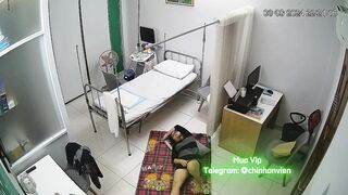 Hack Camera Nữ Bác Sĩ Nứng Lồn Thủ Dâm Tại Cơ Quan