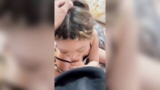 Clip Hot Địt Gái Xăm Hình Dâm Vô Đối Rên Ri Mút Ngón Tay