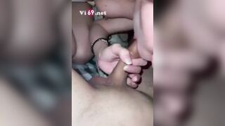 Lén lút địt ghệ bạn thân dáng loli non tơ mới lớn khi sang nhà nhậu mà nó say