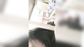 Trong kí túc xá em sinh viên vạch lồn xoa hạt le cho mọi người xem