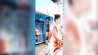 Mẹ thằng bạn thân u50 vú to lồn ngon thủ dâm khoe hàng kiếm tiền 1 2 3 3