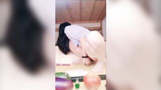 Lỗ lồn lỗ đít to vkl mới lớn thủ dâm nát be nát bét cái lồn