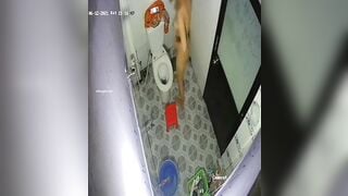 Quay lén con bạn thân không ngờ nó ngon thế