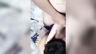 Lũ khốn nạn hấp dâm tập thể con bạn hàng ngon dâm đãng vừa địt vừa bú cu siêu dâm