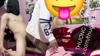 Thương thg bạn Sex Sex sục cu, Con bạn dùng tay sục cu cho djt nhau