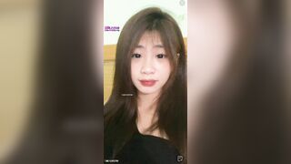 Seri thủ dâm Ngọc Nhi 2k niềm hân hoan của em khi thủ dâm cùng trái dưa Leo 🥒