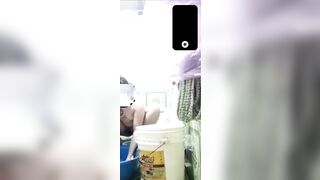Lén ck iu cho trai trẻ xem tắm.hii