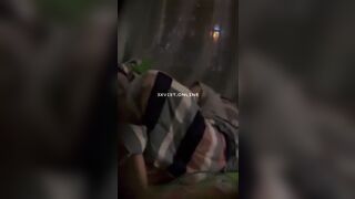 Quay lén chị gái dẫn trai về nhà địt nhau trong phòng khi bố mẹ vắng nhà