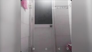 Sex Võ Hạnh Nguyên 2ka10 Trước Khi Tắm Phải Tự Sướng
