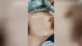 Nhà có con em gái mà hết móc rồi đút, cứ nhằm lúc đang ngủ đè ra thịt cơ