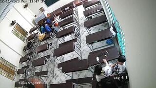 HS nứng tình làm tình ngay trong lớp học khi đang có người trong lớp
