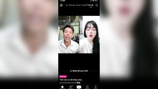 Trả kèo  pk thà  chai nước vào mu