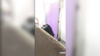 Quay lén e sinh viên mình dây lồn k lông chung trọ đi tắm nào ngờ e đái luôn trg đấy