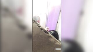Quay lén e sinh viên mình dây lồn k lông chung trọ đi tắm nào ngờ e đái luôn trg đấy