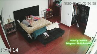 Hack Camera Cha Dượng tranh thủ lúc vợ ra ngoài để địt con riêng của vợ
