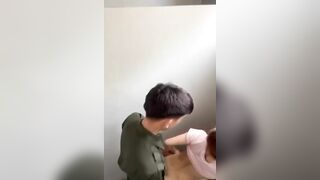 Đi nghĩa vụ công an được bạn gái vào thăm liền đưa vào nhà vệ sinh địt luôn