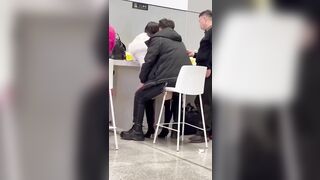 2 đứa dâm địt nhau ngay trên quầy thanh toán dâm đãng