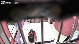 Dẫn vợ thằng bạn vào nhà nghỉ địt trộm còn bị quay lén đăng lên mạng chết dở