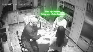 Hack Camera Mang bạn về cho chồng địt