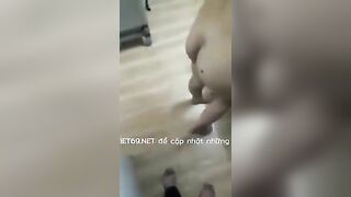 Em sinh viên đeo kính cận mặt dâm bú mút con cặc dâm đãng