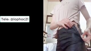 Cô bạn học sôi nổi gửi clip vui vẻ