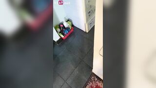 Lấy phải cô vợ dâm ngày nào cũng ra giữa nhà làm nháy mới chịu