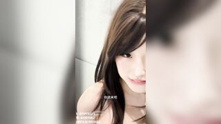 Đi mua dày nứng quá vào phòng thay đồ gạ bạn trai vào nhà nghỉ địt nhau luôn