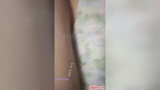 Biến thái cả đôi . Bắt bé sinh viên trần truồng ngoài hành lang dãy trọ rên rĩ hồi hộ