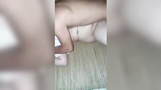 Dẫn em gái chubby về phòng trọ địt nhau sướng hết cả cặc vú to lồn múp