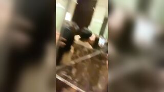 Bú liếm địt nhau trong nhà vệ sinh trường hàng ngon dâm đãng