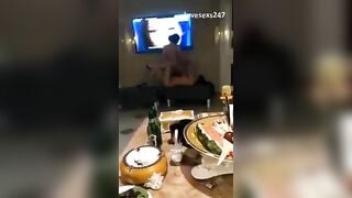 Quay lén quán hát với các em nhân viên dâm vú to lồn ngon dâm đãng